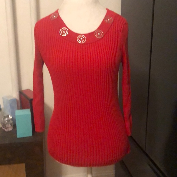 R-Q-T Sweaters - 🆑FINAL PRICE‼️ Red scoop neck 3/4 length sleeves sweater w/silver circle accents